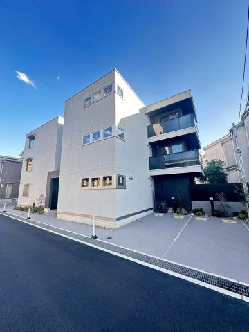 めぞん西田中の駐車場