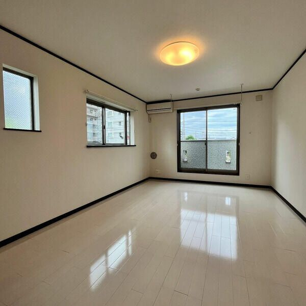 カーサビアンカの洋室