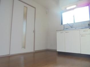 メイツ摩耶の居間・リビング