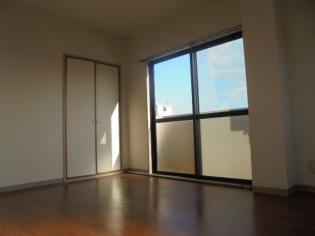 メイツ摩耶の居間・リビング