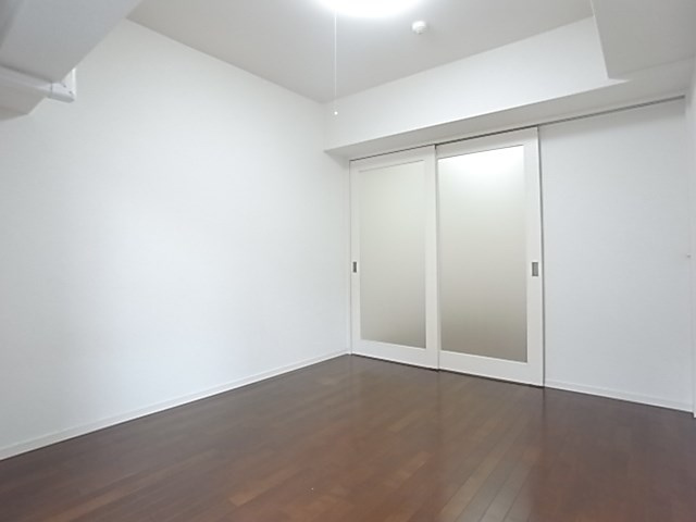 プレジールサンノミヤ２の居間・リビング