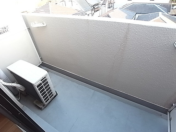 ハッピーコート甲南山手のバルコニー