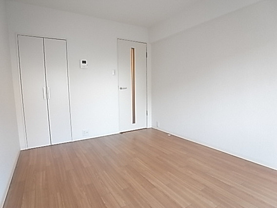 ハッピーコート甲南山手の居間・リビング