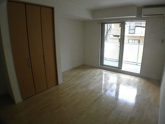 KDXレジデンス甲南山手の居間・リビング