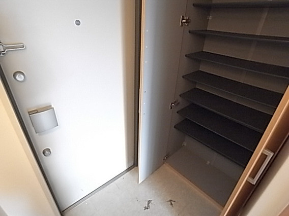 KDXレジデンス甲南山手の玄関