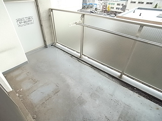KDXレジデンス甲南山手のバルコニー