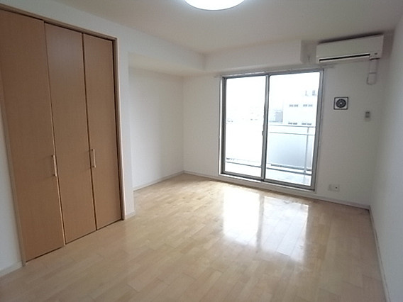 KDXレジデンス甲南山手の居間・リビング