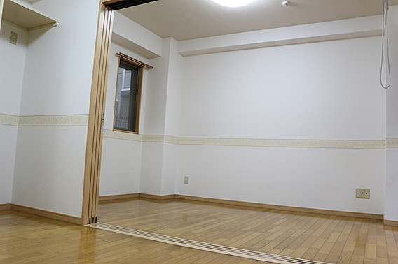 スーペリア本山の居間・リビング