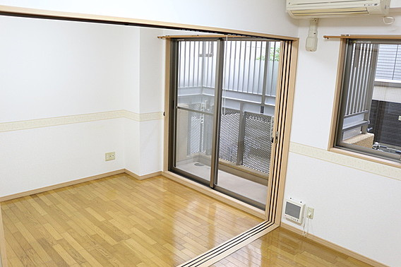 スーペリア本山の居間・リビング