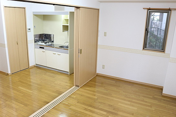 スーペリア本山の居間・リビング