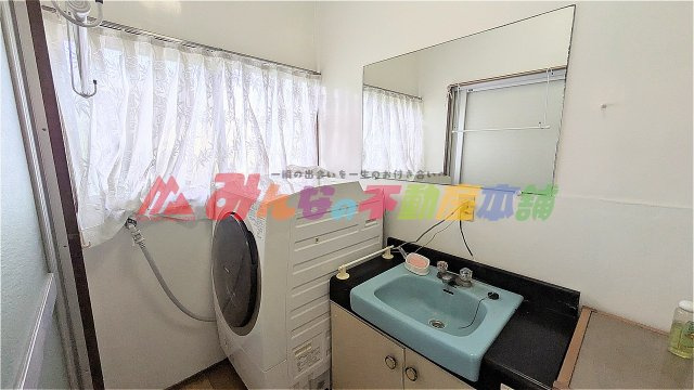 荒木町下荒木中古住宅の独立洗面台