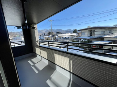 【その他】 | 【新築分譲住宅】山形市花楯3期　全2棟 | 【Balcony】
太陽に愛された邸は、陽当り・通風に優れた魅力的で快適さを追求した邸宅でした。ここに住むからこそ意味がある。そんな特別感に浸りながら、毎日をお過ごしして欲しいです 。