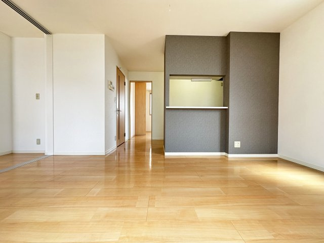 ヴィラージュヌフ Ⅵ棟の居間・リビング