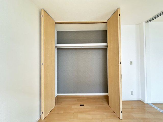 ヴィラージュヌフ Ⅵ棟の収納