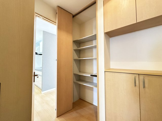 ヴィラージュヌフ Ⅵ棟の収納