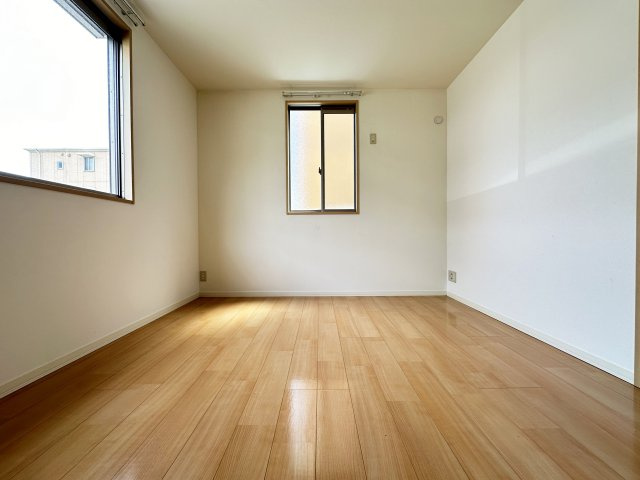 ヴィラージュヌフ Ⅵ棟の洋室