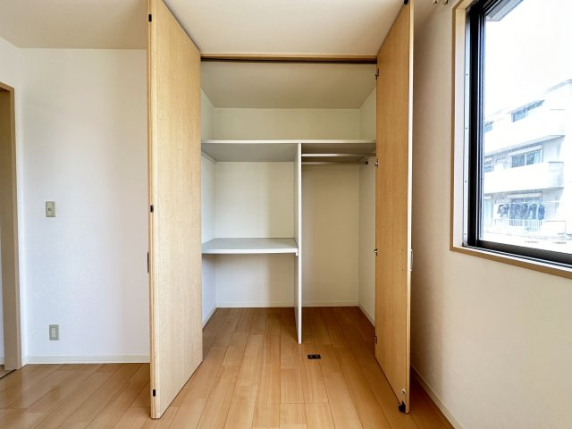 ヴィラージュヌフ Ⅵ棟の収納