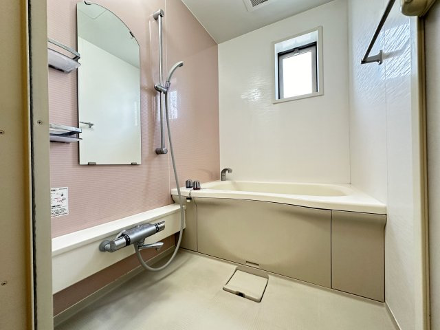 ヴィラージュヌフ Ⅵ棟の浴室