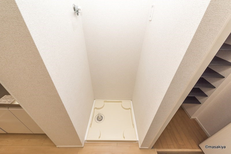 アビイ・ロードの洗面所|室内洗濯機置き場