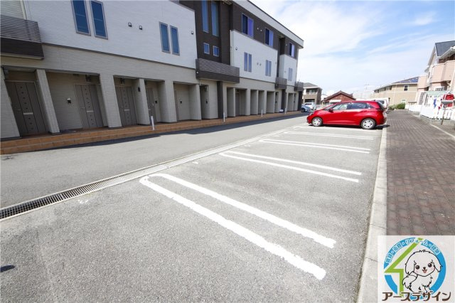 ラ・ルーノ3番館の駐車場|※類似部屋