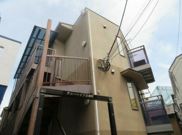 サニーハイツ方南町のエントランス