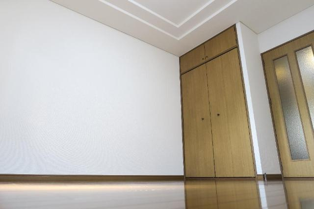 サンヒルズ平和の内装|洋室