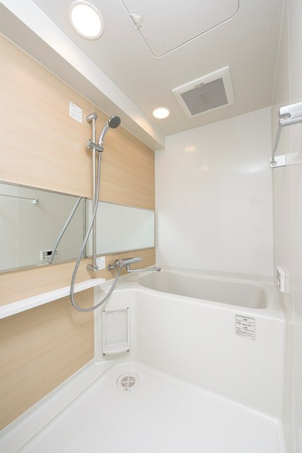 エンクレスト舞鶴Ⅱの浴室