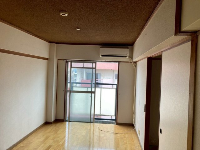 フォーサイト老司Renatusの居間・リビング|同建物別部屋 現況優先