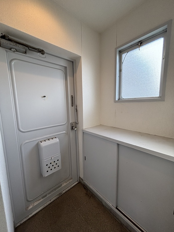 エーデルハイツの玄関