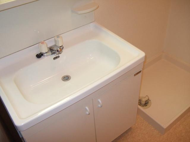 MIYUU MAGAMOTO（ミュウ曲本）の独立洗面台