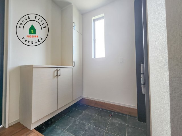 福岡市早良区次郎丸3丁目第2-2棟(1号棟)の防犯設備|二重ロックでしっかり防犯対策ができます。