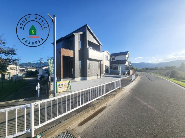 福岡市早良区次郎丸3丁目第2-2棟(1号棟)の前面道路含む現地写真|見学の時間などお気軽にお問い合わせ下さい。