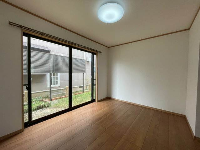 ひたちなか市田彦　中古戸建の洋室