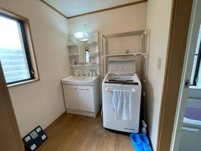 ひたちなか市田彦　中古戸建の独立洗面台
