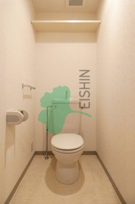 【トイレ】 | アミティエ美野島 | 清潔感のあるトイレです。