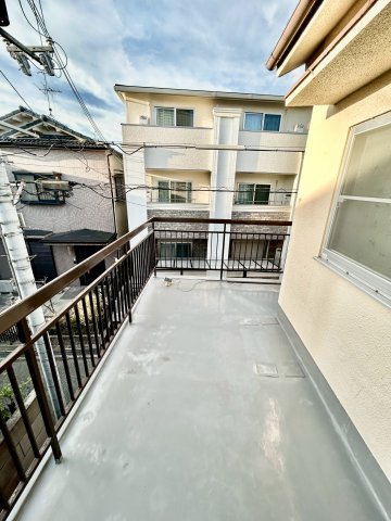 シーバス岩田町5丁目一戸建のバルコニー