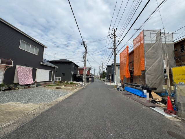 【前面道路含む現地写真】の画像