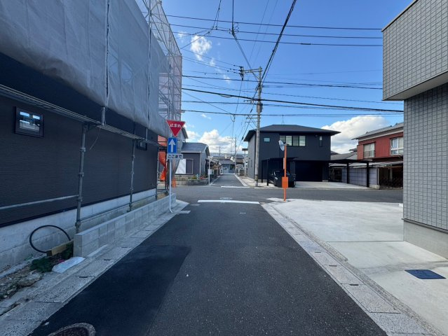 ーSUN COURT－サンコートー小倉南区八幡町　【小倉南区　新築戸建て】の前面道路含む現地写真|現地撮影　2025,12,12　ーSUN COURT－サンコートー小倉南区八幡町　【小倉南区　新築戸建て】