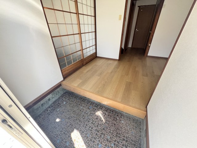 【玄関】 | 西石井6丁目1貸家