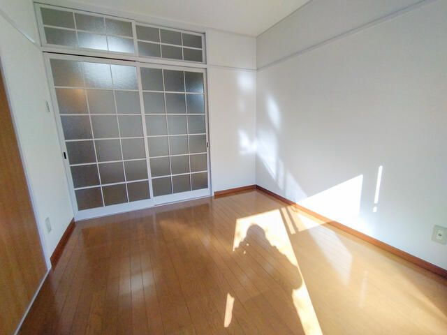 実穂マンションの居間・リビング