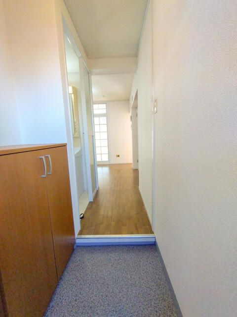 実穂マンションの玄関