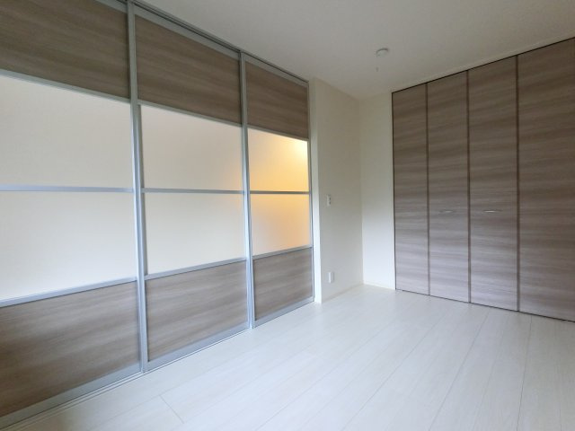 バードネイチャー A棟の洋室