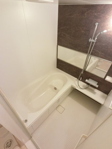 バードネイチャー A棟の浴室