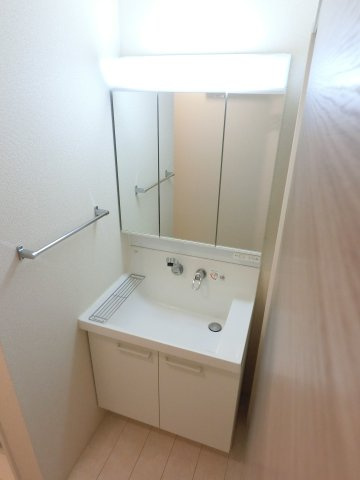 バードネイチャー A棟の独立洗面台