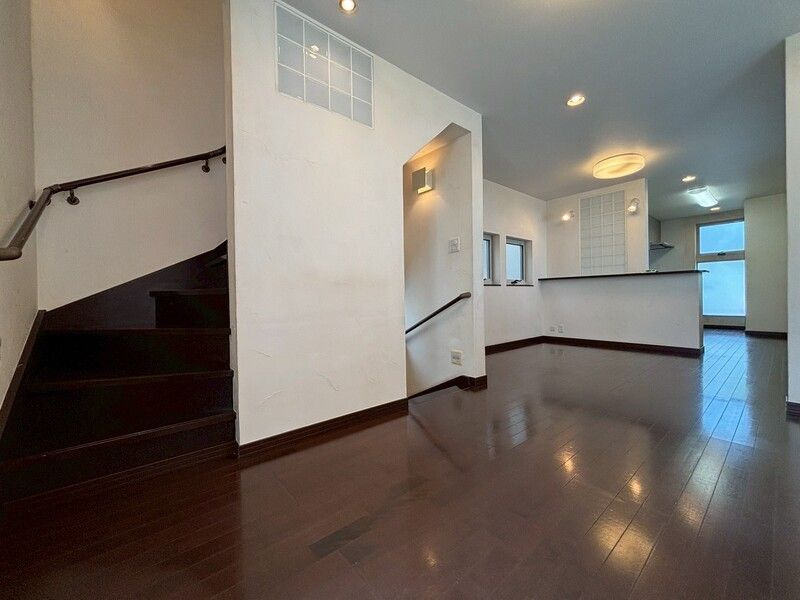 柿の木坂一丁目戸建の居間・リビング