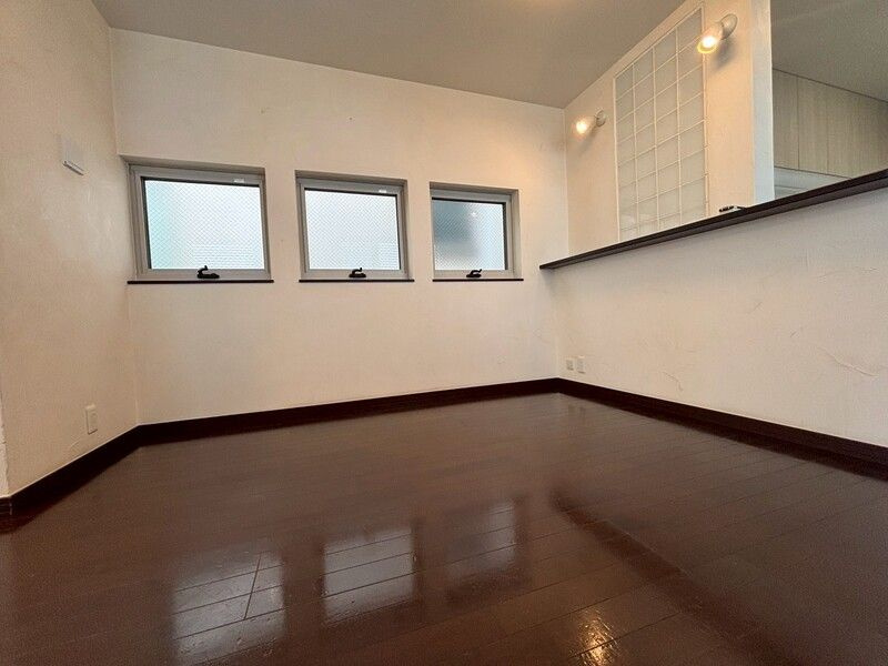 柿の木坂一丁目戸建の居間・リビング