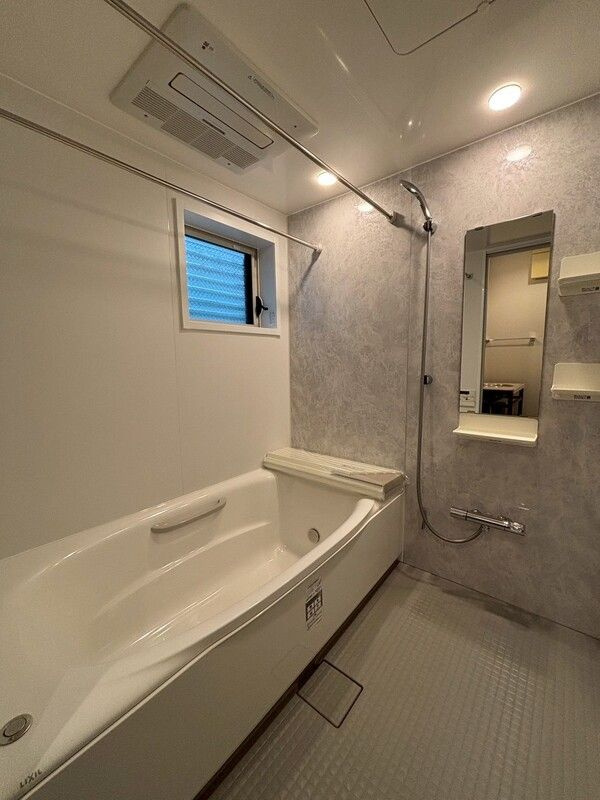 柿の木坂一丁目戸建の浴室