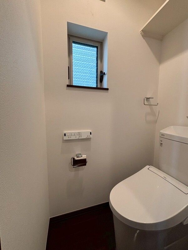 柿の木坂一丁目戸建のトイレ