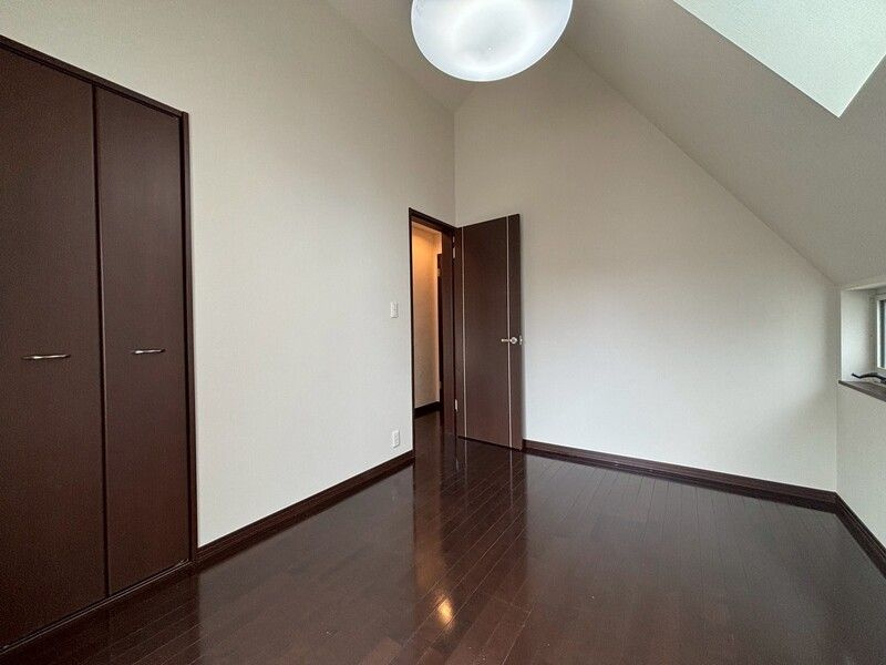 柿の木坂一丁目戸建の寝室