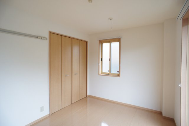 コンフォート新柏の洋室